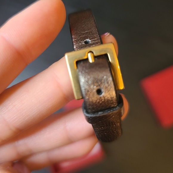 Valentino V Logo Bracelet - Picture 5 of 7